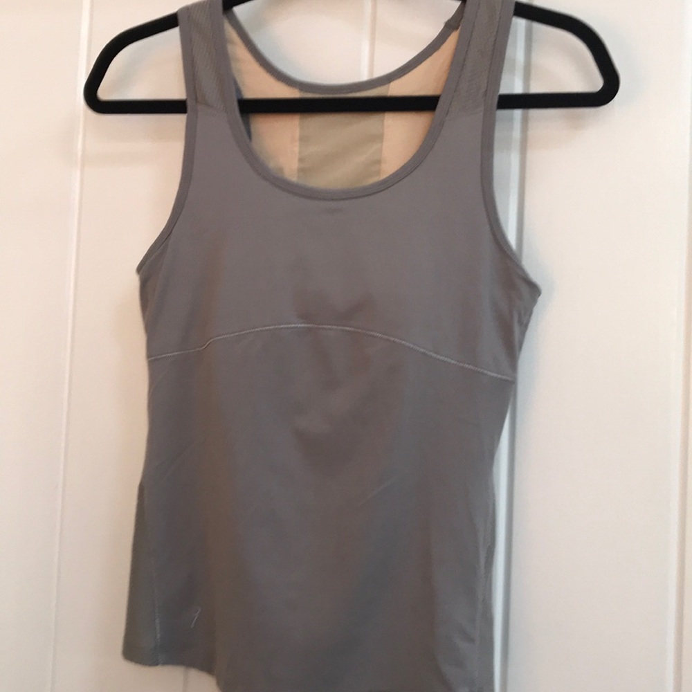 Grey tennis out fit